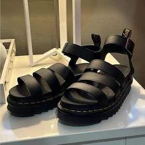 Dr. Martens Blaire AirWair Size 8